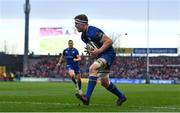26 December 2017; Dan Leavy of Leinster collects a crossfield kick before scoring his side's first try during the Guinness PRO14 Round 11 match between Munster and Leinster at Thomond Park in Limerick. Photo by Brendan Moran/Sportsfile