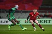 6 January 2018; Keith Earls of Munster in action against Niyi Adeolokun of Connacht during the Guinness PRO14 Round 13 match between Munster and Connacht at Thomond Park in Limerick. Photo by Diarmuid Greene/Sportsfile