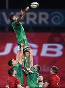 6 January 2018; John Muldoon of Connacht takes the ball in the lineout against Munster during the Guinness PRO14 Round 13 match between Munster and Connacht at Thomond Park in Limerick. Photo by Matt Browne/Sportsfile