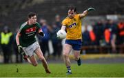 14 January 2018; David Murray of Roscommon under pressure from Fionn McDonagh of Mayo during the Connacht FBD League Round 4 match between Roscommon and Mayo at Dr Hyde Park in Roscommon. Photo by Piaras Ó Mídheach/Sportsfile