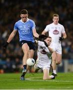 27 January 2018; Brian Fenton of Dublin shoots under pressure from Cathal McNally of Kildare during the Allianz Football League Division 1 Round 1 match between Dublin and Kildare at Croke Park in Dublin. Photo by Piaras Ó Mídheach/Sportsfile