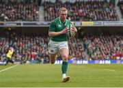 10 February 2018; Keith Earls of Ireland on his way to scoring his side's fourth try during the Six Nations Rugby Championship match between Ireland and Italy at the Aviva Stadium in Dublin. Photo by Seb Daly/Sportsfile