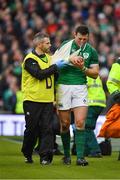 10 February 2018; Robbie Henshaw of Ireland grimaces as he leaves the pitch with an injury during the Six Nations Rugby Championship match between Ireland and Italy at the Aviva Stadium in Dublin. Photo by Brendan Moran/Sportsfile