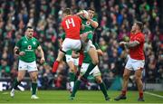 24 February 2018; Jacob Stockdale of Ireland catches a high ball ahead of Liam Williams of Wales during the NatWest Six Nations Rugby Championship match between Ireland and Wales at the Aviva Stadium in Lansdowne Road, Dublin. Photo by Brendan Moran/Sportsfile