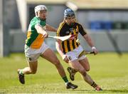 19 March 2018; Ger Aylward of Kilkenny in action against David O'Toole of Offaly during the Allianz Hurling League Division 1 quarter-final match between Offaly and Kilkenny at Bord Na Mona O'Connor Park in Tullamore, Offaly. Photo by Matt Browne/Sportsfile