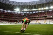 22 March 2018; Seamus Coleman picks up the ball, in the gaelic football style, before taking a throw in during a Republic of Ireland training session at Antalya Stadium in Antalya, Turkey. Photo by Stephen McCarthy/Sportsfile