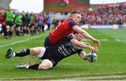 31 March 2018; Andrew Conway of Munster is denied a try by Chris Ashton of RC Toulon during the European Rugby Champions Cup quarter-final match between Munster and RC Toulon at Thomond Park in Limerick. Photo by Brendan Moran/Sportsfile