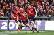 31 March 2018; Alex Wootton of Munster supported by team-mates Rory Scannell and Sammy Arnold during the European Rugby Champions Cup quarter-final match between Munster and RC Toulon at Thomond Park in Limerick. Photo by Diarmuid Greene/Sportsfile