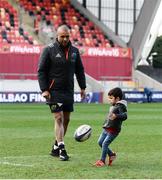 31 March 2018; Simon Zebo of Munster with his son Jacob on the pitch after the European Rugby Champions Cup quarter-final match between Munster and RC Toulon at Thomond Park in Limerick. Photo by Diarmuid Greene/Sportsfile