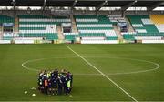 9 April 2018; Players and staff huddle together following Republic of Ireland training at Tallaght Stadium in Tallaght, Dublin. Photo by Stephen McCarthy/Sportsfile