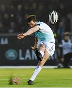 13 April 2018; Jack Carty of Connacht kicks a penalty during the Guinness PRO14 Round 20 match between Glasgow Warriors and Connacht at Scotstown Stadium in Glasgow, Scotland. Photo by Paul Devlin/Sportsfile