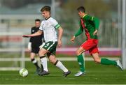 18 April 2018; Cian Kelly of Republic of Ireland in action against Aleksandar Kirilov of Bulgaria during the Under-16 International Friendly match between Republic of Ireland and Bulgaria at the Regional Sports Centre in Waterford. Photo by Piaras Ó Mídheach/Sportsfile