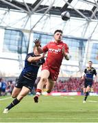21 April 2018; Steff Evans of Scarlets in action against Jordan Larmour of Leinster during the European Rugby Champions Cup Semi-Final match between Leinster Rugby and Scarlets at the Aviva Stadium in Dublin. Photo by Sam Barnes/Sportsfile