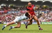 22 April 2018; Simon Zebo of Munster beats the tackle of Henry Chavancy of Racing 92 on the way to scoring his side's first try during the European Rugby Champions Cup semi-final match between Racing 92 and Munster Rugby at the Stade Chaban-Delmas in Bordeaux, France. Photo by Brendan Moran/Sportsfile