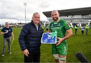 28 April 2018; John Muldoon of Connacht is presented with a gift by former Connacht head coach and player Eric Elwood following the Guinness PRO14 Round 21 match between Connacht and Leinster at the Sportsground in Galway. Photo by Ramsey Cardy/Sportsfile