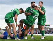 28 April 2018; Bundee Aki of Connacht is congratulated by his team-mates after scoring his side's sixth try during the Guinness PRO14 Round 21 match between Connacht and Leinster at the Sportsground in Galway. Photo by Brendan Moran/Sportsfile