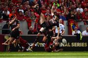 5 May 2018; Andrew Conway of Munster in action against Blair Kinghorn of Edinburgh during the Guinness PRO14 semi-final play-off match between Munster and Edinburgh at Thomond Park in Limerick. Photo by David Fitzgerald/Sportsfile