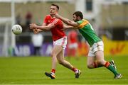 13 May 2018; Andy McDonnell of Louth in action against Seán Murphy of Carlow during the Leinster GAA Football Senior Championship Preliminary Round match between Louth and Carlow at O'Moore Park in Laois. Photo by Piaras Ó Mídheach/Sportsfile