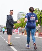 20 May 2018; Personal trainer Karl Henry urges on runners during the SPAR Streets of Dublin 5K at the CHQ Building in Dublin. Photo by David Fitzgerald/Sportsfile
