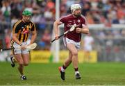 27 May 2018; Joe Canning of Galway races past Paul Murphy of Kilkenny during the Leinster GAA Hurling Senior Championship Round 3 match between Galway and Kilkenny at Pearse Stadium in Galway. Photo by Piaras Ó Mídheach/Sportsfile