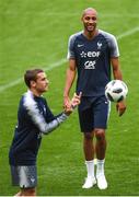 27 May 2018; Steven N'zonzi, right, and Antoine Griezmann during France training at Stade de France in Paris, France. Photo by Stephen McCarthy/Sportsfile