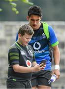 31 May 2018; Joey Carbery with 9 year old supporter Daniel Hall, from Rathmines, Dublin, during Ireland squad training at Carton House in Maynooth, Co. Kildare. Photo by Ramsey Cardy/Sportsfile