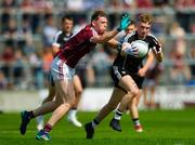 3 June 2018; Liam Gaughan of Sligo in action against Thomas Flynn of Galway during the Connacht GAA Football Senior Championship semi-final match between Galway and Sligo at Pearse Stadium, Galway. Photo by Eóin Noonan/Sportsfile