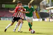 4 June 2018; Garry Buckley of Cork City in action against Darren Cole of Derry City during the SSE Airtricity League Premier Division match between Cork City and Derry City at Turner's Cross, Cork. Photo by Eóin Noonan/Sportsfile