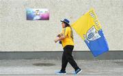 10 June 2018; Clare supporter John Joe Costello from Kildysart, Co Clare, arrives prior to the Munster GAA Hurling Senior Championship Round 4 match between Tipperary and Clare at Semple Stadium in Thurles, Tipperary. Photo by David Fitzgerald/Sportsfile