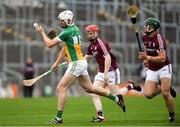 13 June 2018; Oisín Kelly of Offaly in action against Thomas Monaghan, centre, and Fintan Burke of Galway during the Bord Gáis Energy Leinster Under 21 Hurling Championship 2018 Quarter Final match between Offaly and Galway at Bord Na Móna O'Connor Park, in Tullamore, Offaly. Photo by Piaras Ó Mídheach/Sportsfile