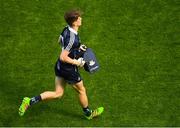 10 June 2018; Evan Comerford of Dublin makes his way onto the field to make his championship debut as he replaces the injured Stephen Cluxton during the Leinster GAA Football Senior Championship Semi-Final match between Dublin and Longford at Croke Park in Dublin. Photo by Piaras Ó Mídheach/Sportsfile