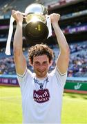 24 June 2018; Kildare captain Graham Waters lifts the cup following the Leinster GAA Football Junior Championship Final match between Kildare and Meath at Croke Park in Dublin. Photo by Piaras Ó Mídheach/Sportsfile