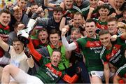 17 June 2018; Mayo players celebrate with the cup after the EirGrid Connacht GAA Football U20 Championship Final match between Mayo and Roscommon at Dr Hyde Park in Roscommon. Photo by Piaras Ó Mídheach/Sportsfile