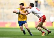 14 July 2018; Ciarain Murtagh of Roscommon in action against Colm Cavanagh of Tyrone during the GAA Football All-Ireland Senior Championship Quarter-Final Group 2 Phase 1 match between Tyrone and Roscommon at Croke Park, in Dublin. Photo by David Fitzgerald/Sportsfile