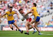 14 July 2018; Richard Donnelly of Tyrone in action against Niall McInerney of Roscommon during the GAA Football All-Ireland Senior Championship Quarter-Final Group 2 Phase 1 match between Tyrone and Roscommon at Croke Park, in Dublin. Photo by David Fitzgerald/Sportsfile