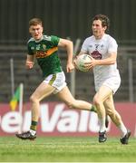 7 July 2018; Graham Waters of Kildare gets past Ronan Buckley of Kerry during the GAA Football All-Ireland Junior Championship semi-final between Kildare and Kerry at Páirc Tailteann in Navan, Co. Meath. Photo by Piaras Ó Mídheach/Sportsfile