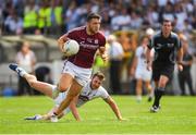 22 July 2018; Damien Comer of Galway gets past Johnny Byrne of Kildare during the GAA Football All-Ireland Senior Championship Quarter-Final Group 1 Phase 2 match between Kildare and Galway at St Conleth's Park in Newbridge, Co Kildare. Photo by Piaras Ó Mídheach/Sportsfile