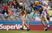 29 July 2018; Cathal O'Leary of Kilkenny shoots under pressure from Conor Whelan of Tipperary and his flying hurley during the Electric Ireland GAA Hurling All-Ireland Minor Championship Semi-Final match between Tipperary and Kilkenny at Croke Park, Dublin. Photo by Piaras Ó Mídheach/Sportsfile