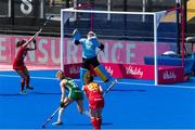 4 August 2018; Ayeisha McFerran of Ireland makes a save from Carola Salvatella of Spain during the Women's Hockey World Cup Finals semi-final match between Ireland and Spain at the Lee Valley Hockey Centre in QE Olympic Park, London, England. Photo by Craig Mercer/Sportsfile