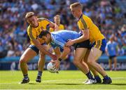 5 August 2018; Kevin McManamon of Dublin in action against John McManus, left, and Darra Pettit of Roscommon during the GAA Football All-Ireland Senior Championship Quarter-Final Group 2 Phase 3 match between Dublin and Roscommon at Croke Park in Dublin. Photo by Piaras Ó Mídheach/Sportsfile