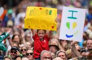 6 August 2018; Ireland supporters during their homecoming at Dame Street in Dublin after finishing second in the Women’s Hockey World Cup in London, England. Photo by Ramsey Cardy/Sportsfile