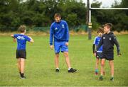 8 August 2018; Leinster player Ross Byrne with participants during the Bank of Ireland Leinster Rugby Summer Camp at Westmanstown RFC in Clonsilla, Dublin. Photo by Piaras Ó Mídheach/Sportsfile
