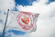6 August 2018; A Sligo Rovers flag flies at the Showgrounds prior to the EA Sports Cup semi-final match between Sligo Rovers and Derry City at the Showgrounds in Sligo. Photo by Stephen McCarthy/Sportsfile