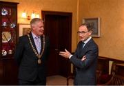 16 August 2018; Republic of Ireland manager Martin O'Neill and Cllr. Mick Finn, Lord Mayor of Cork, at a reception hosted by the Lord Mayor of Cork for a FAI Delegation at City Hall in Cork. Photo by Stephen McCarthy/Sportsfile