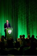 17 August 2018; An Tánaiste Simon Coveney TD speaking at the FAI Delegates Dinner & FAI Communications Awards at the Rochestown Park Hotel in Cork. Photo by Stephen McCarthy/Sportsfile