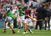 19 August 2018; James Sargent, St Brigid’s PS, Knockloughrim, Co.Derry, representing Galway, in action against Jack Harford, Kilkeary NS, Nenagh, Co Tipperary, representing Limerick, centre, during the INTO Cumann na mBunscol GAA Respect Exhibition Go Games at the GAA Hurling All-Ireland Senior Championship Final match between Galway and Limerick at Croke Park in Dublin. Photo by Piaras Ó Mídheach/Sportsfile