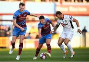 24 August 2018; Chris Lyons and Richie Purdy, left, of Drogheda United in action against Noel Hunt of Waterford during the Irish Daily Mail FAI Cup Second Round match between Drogheda United and Waterford at United Park in Drogheda, Louth. Photo by Stephen McCarthy/Sportsfile