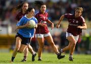 25 August 2018; Sinéad Aherne of Dublin in action against Galway players, from left, Nicola Ward, Charlotte Cooney, and Sinéad Burke during the TG4 All-Ireland Ladies Football Senior Championship Semi-Final match between Dublin and Galway at Dr Hyde Park in Roscommon. Photo by Piaras Ó Mídheach/Sportsfile