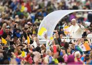 26 August 2018; Pope Francis arrives prior to the commencement of the closing mass of his Ireland visit at the Phoenix Park in Dublin. Photo by Stephen McCarthy/Sportsfile