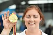 27 August 2018; Orla Barry with her Gold Medal from the Women’s F57 Discus event during the Team Ireland return from the 2018 World Para Athletics European Championships at Dublin Airport in Dublin. Photo by Piaras Ó Mídheach/Sportsfile
